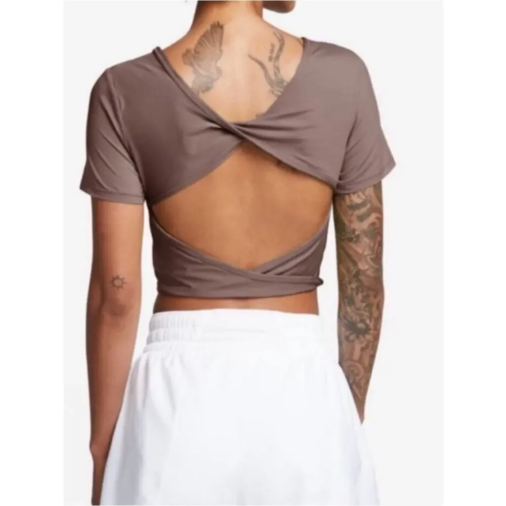 Nike One Womens Dri-Fit Crop Twist Short Sleeve Top Size XL